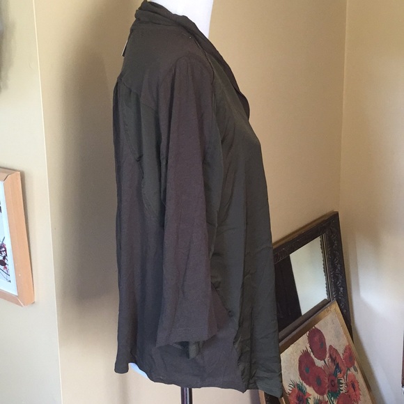 ANTHROPOLOGIE Size LARGE Army Green Buttonfront Blouse Stretch Cozy $68 NEW - Picture 3 of 8